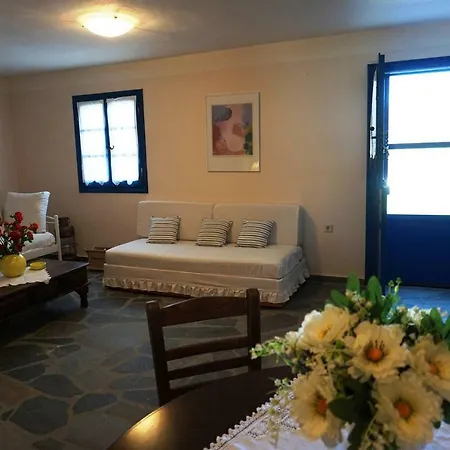 Apartment La Petite Chapelle House