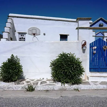 Apartment La Petite Chapelle House *