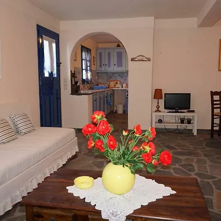 La Petite Chapelle House * Dio Choria