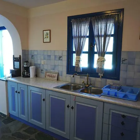 La Petite Chapelle House